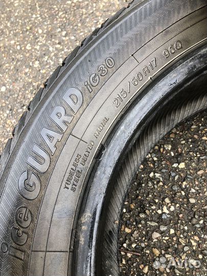 Yokohama Ice Guard IG30 215/60 R17