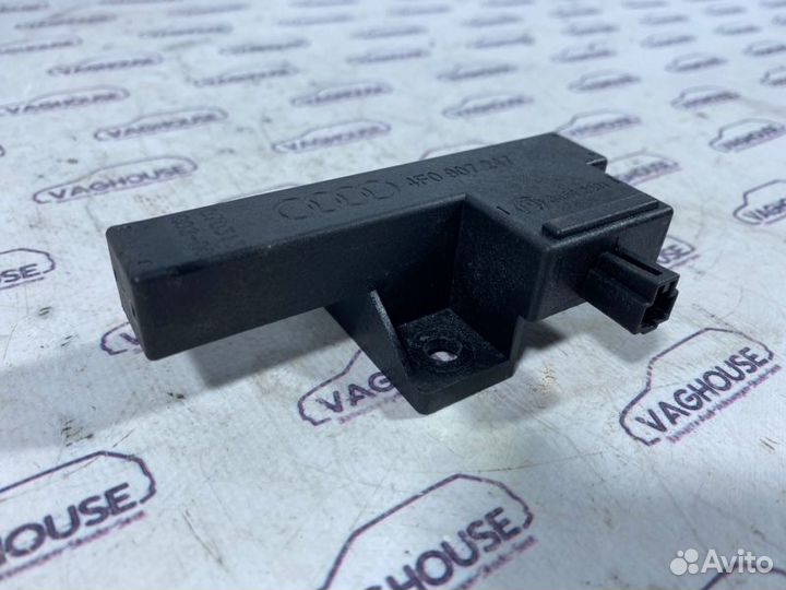 Антенна Audi A6 C6 3.2 BYU 2007