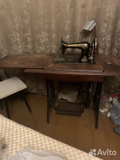 Швейная машина Singer