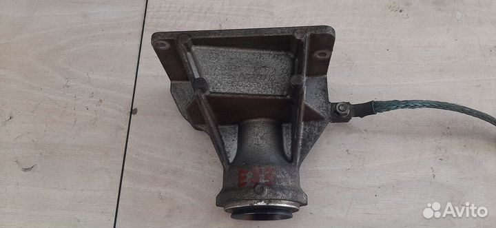 Кронштейн промежуточного вала BMW X3 E83