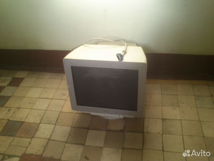 Продаю Б/У Монитор 17 дюймов