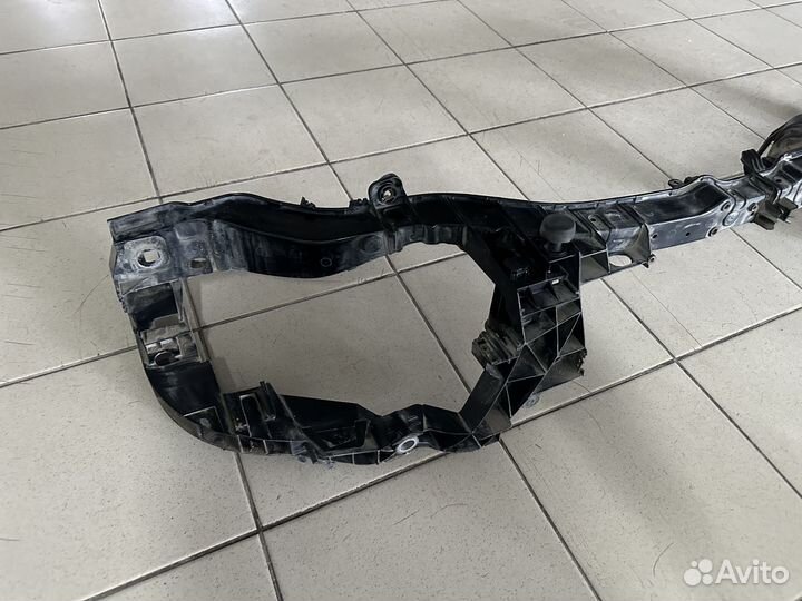 Рамка радиатора Форд Фокус 3 Ford Focus 3