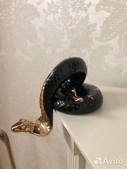 Фарфоровые статуэтки змея, лягушка Lefard