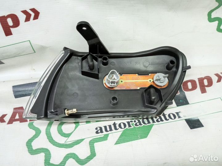 Габарит toyota corolla 91-02 RH