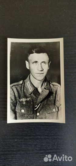 2 Фото немецкого солдата с двумя девушками