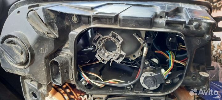 Фара линзовая