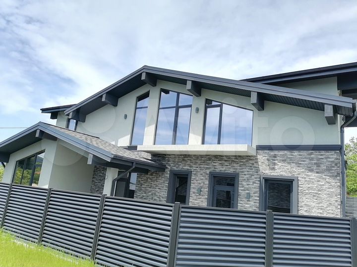 Коттедж 165,6 м² на участке 4 сот.