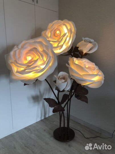 Цветок гигант светильник