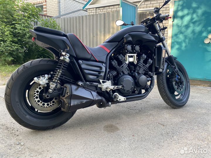 Yamaha V-Max 1200