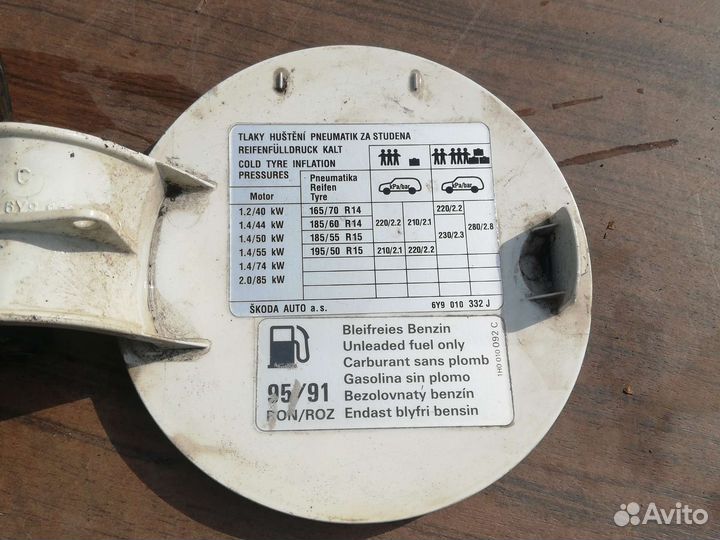 Лючок бензобака Шкода Фабия 1