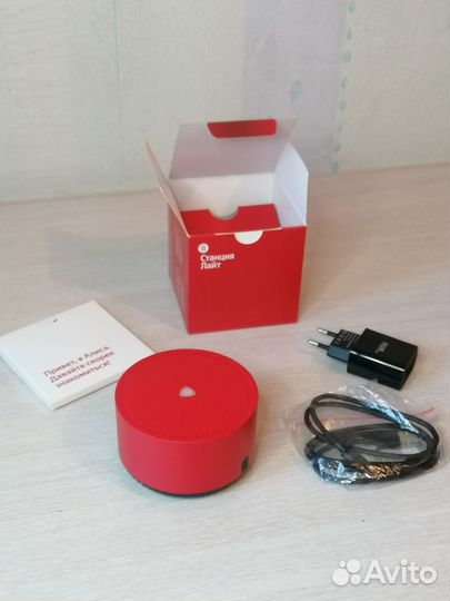 Умная колонка Алиса lite красная