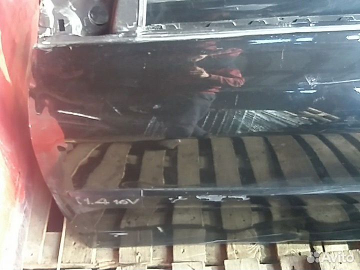 Дверь передняя левая Renault Megane-2