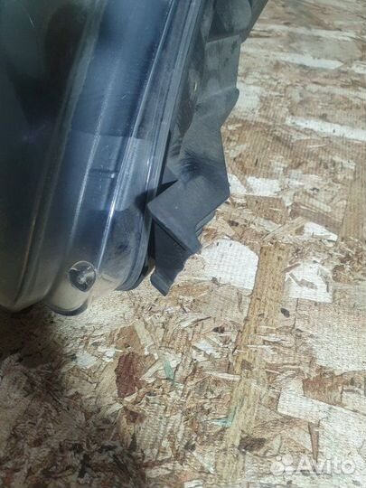 Фара передняя правая Volkswagen Golf plus 1.6 BLP