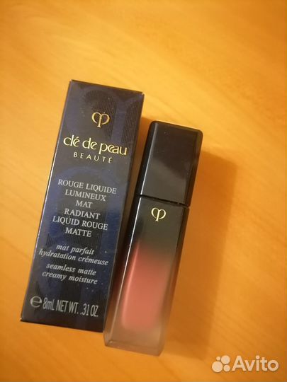 Матовая помада cle de peau 04