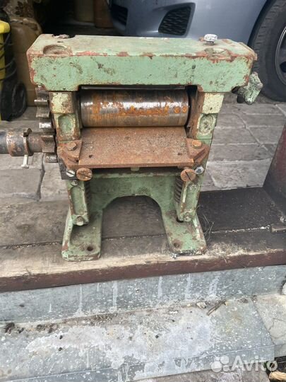 Шпальт -двоитель кожы