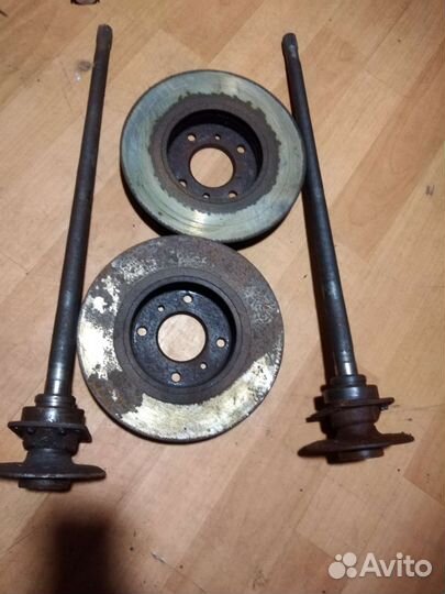 Полуось, тормозные диски