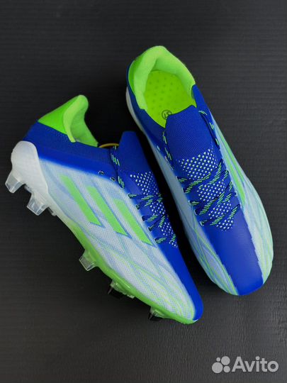 Футбольные бутсы adidas