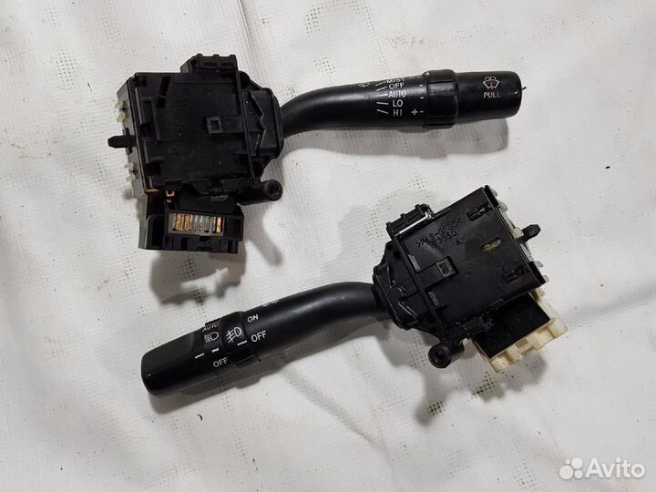 Подрулевой переключатель (шлейф) Toyota Camry 2005
