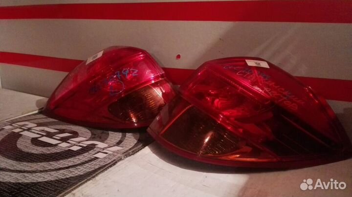 Стоп сигнал субару легаси DP5 2003г правый левый