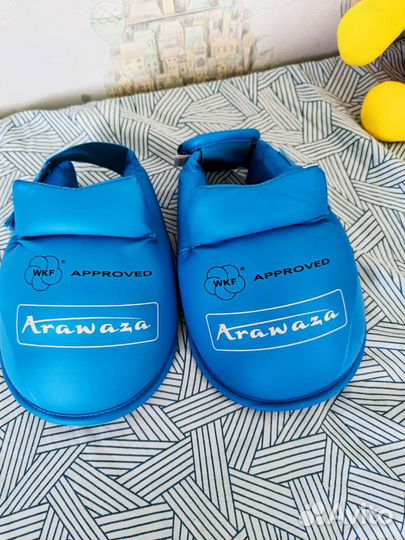 Защита для каратэ перчатки, футы, щитки на голень