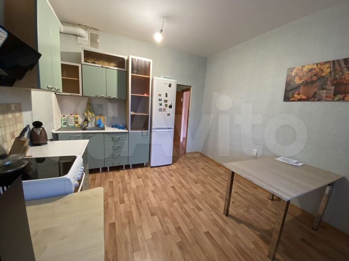 2-к. квартира, 63 м², 1/17 эт.