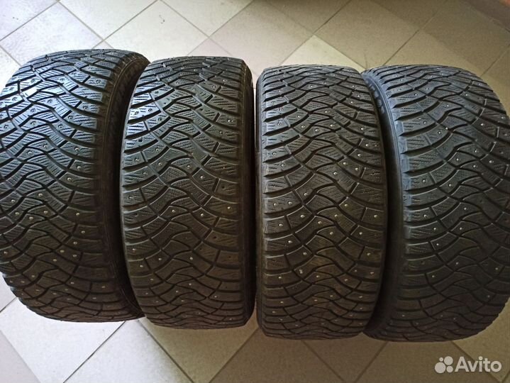 Dunlop Winter Maxx 235/45 R18