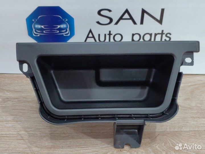 Отделение для мелких вещей правое Bmw X5 Рест E70