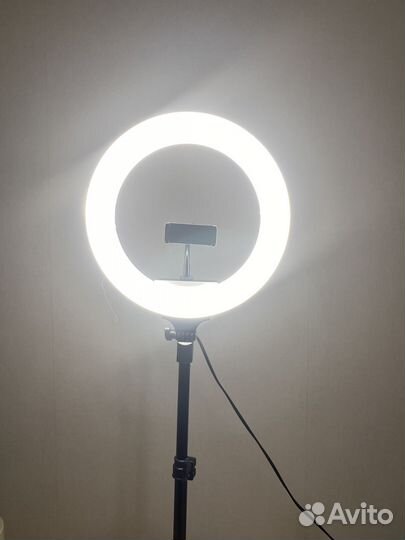 Кольцевая лампа со штативом