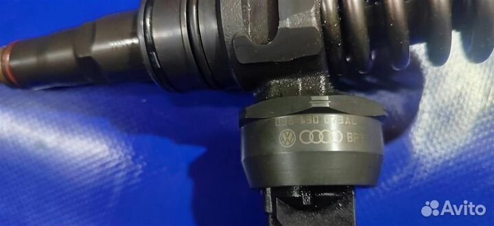 Форсунка топливная Skoda Octavia