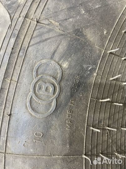 Резина на тракторную телегу