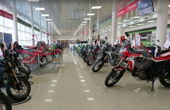 Аренда помещения под Автосалон 1550м