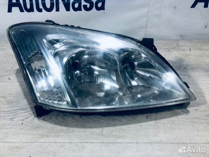 Фара правая Toyota Corolla E12