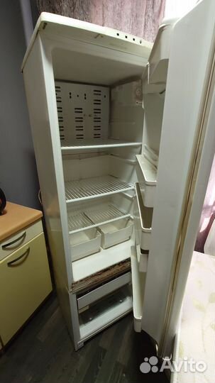 Холодильник бирюса