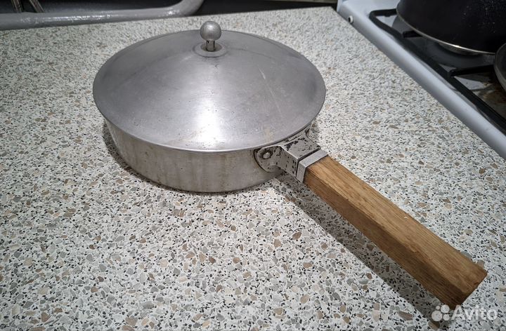 Чугунная сковорода глубокая СССР