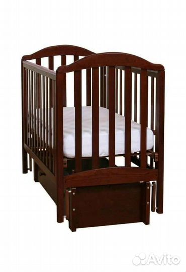 Детская кровать с продольным маятником