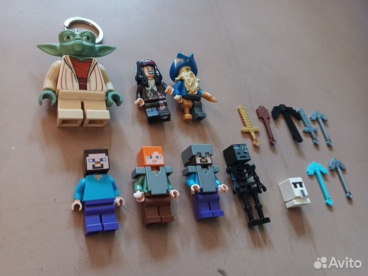 Lego фигурки разные