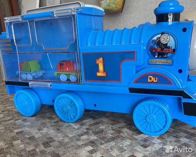 Паровозик Томас на батарейках
