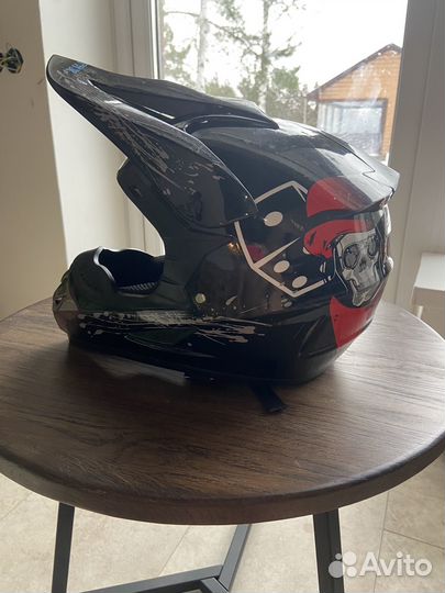 Шлем подростковый мото