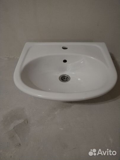 Раковина в ванную бу