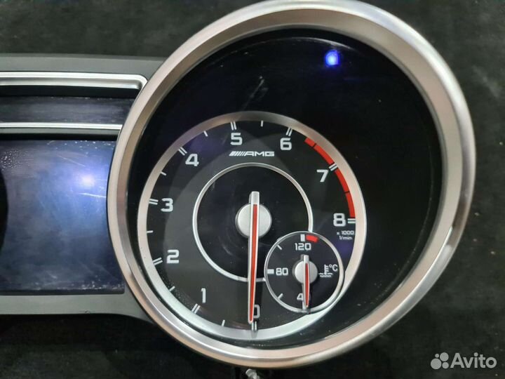Щиток приборов Mercedes W166 6.3 AMG