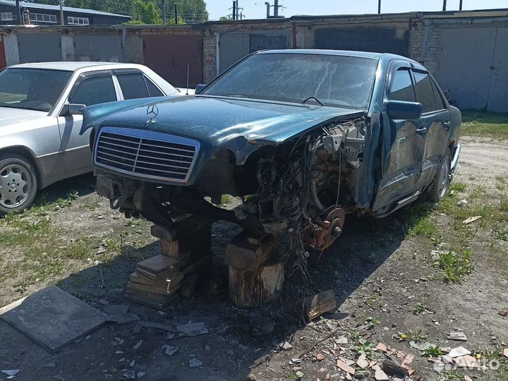 Запчасти на mercedes w210