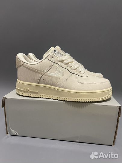 Женские кроссовки Nike Air Force