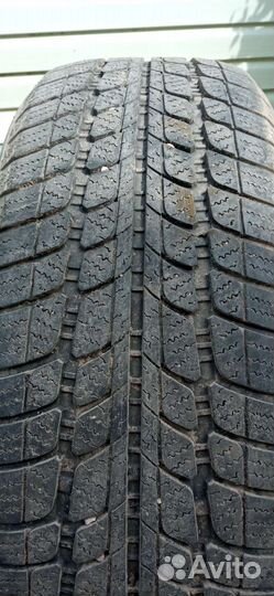 Sunny SN3830 215/60 R17 96H