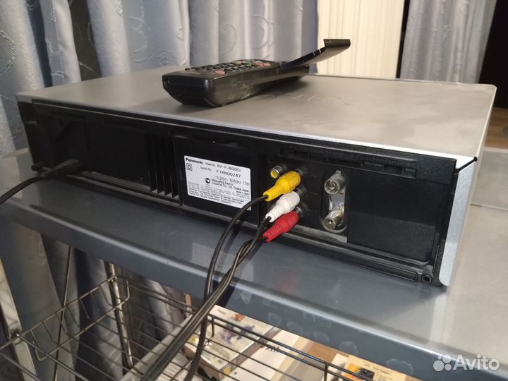 Видеомагнитофон Panasonic NV-FJ600EU