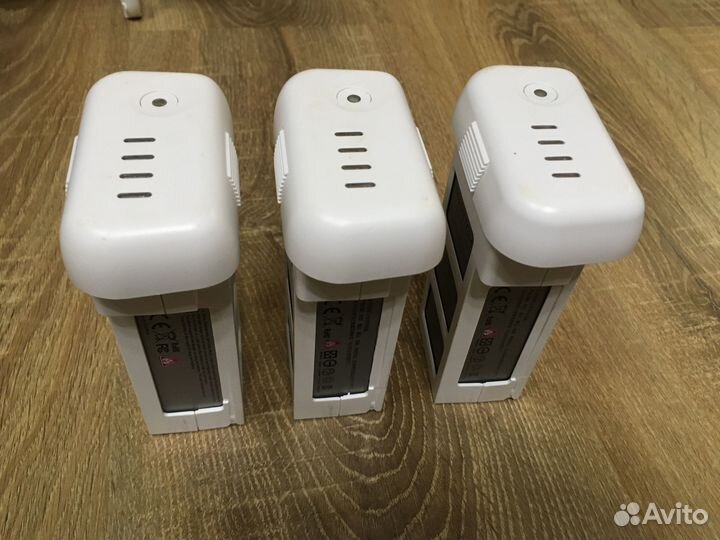 Квадрокоптер DJI Phantom 3 Advanced