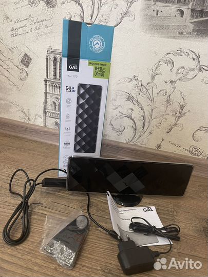 Антенна комнатная с усилителем