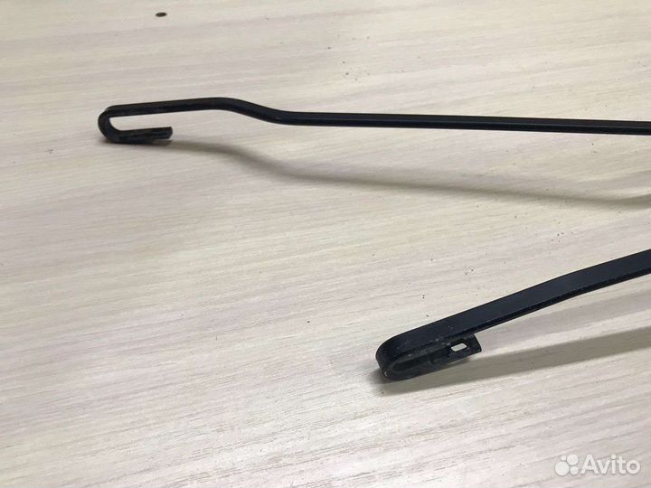 Поводки дворников Peugeot 206