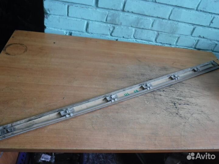 Молдинг передней правой двери Mercedes W220 S Class