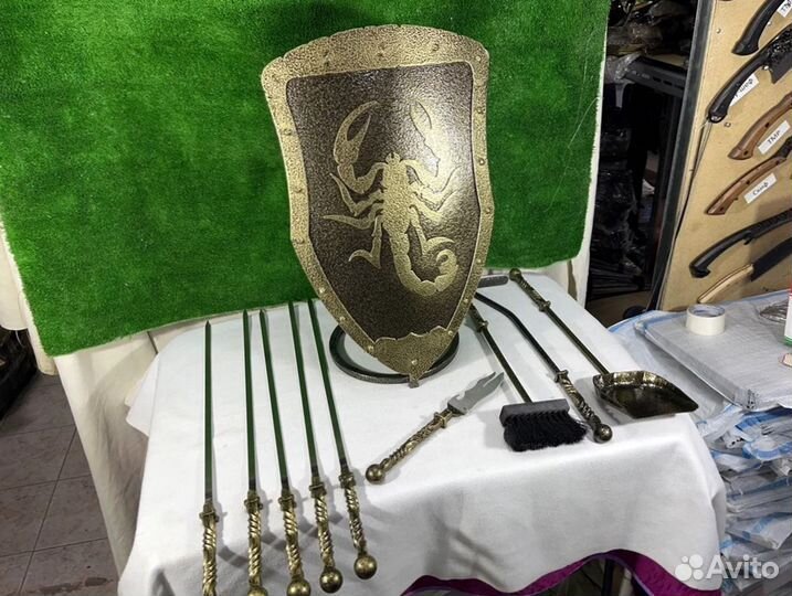 Подставка под шампуры Щит