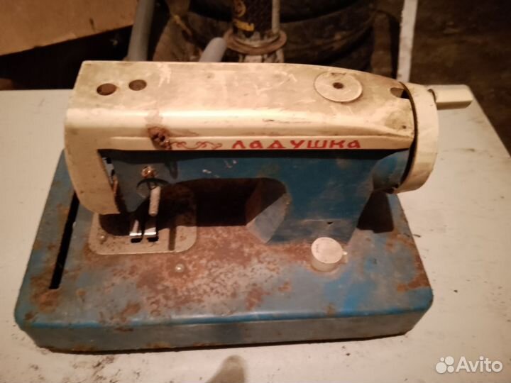 Детская швейная машинка